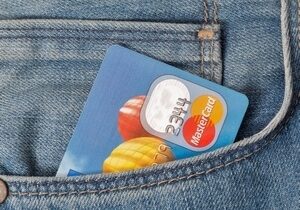 Mastercard_jeans_pocket_thumb